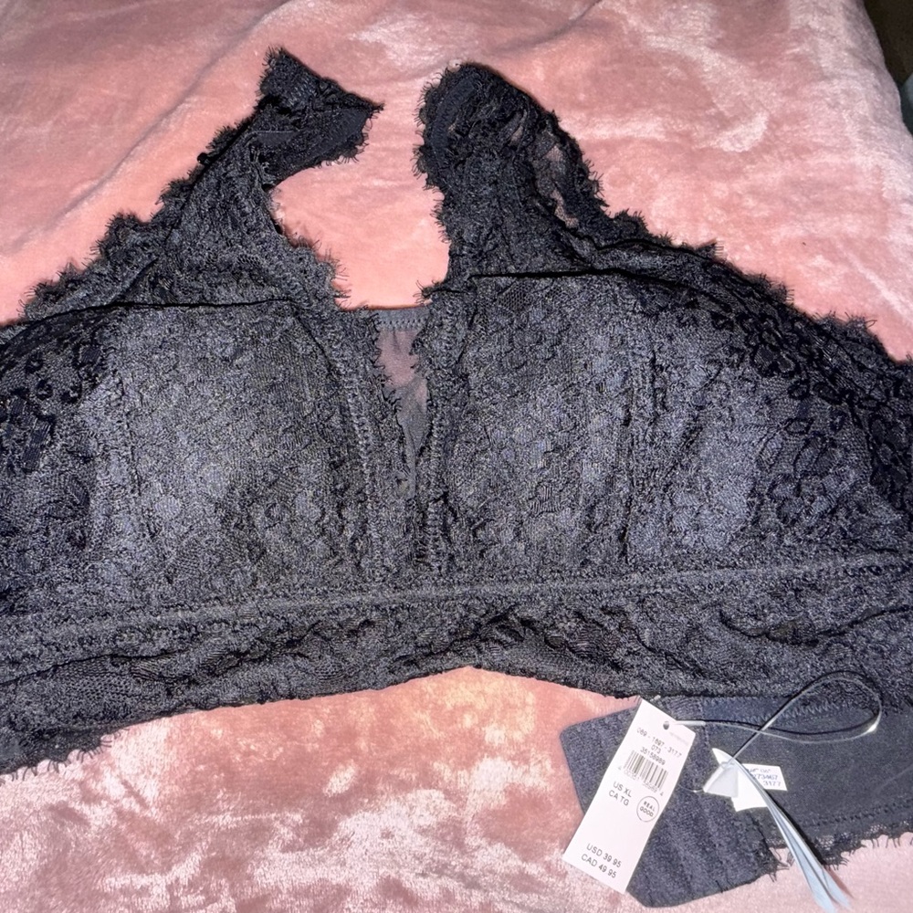 aerie Black Lace Bralette with Scalloped Edges